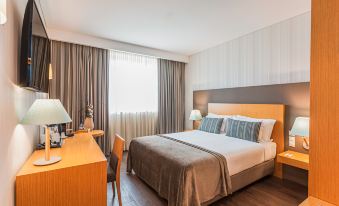 Mercure Lisboa Almada Hotel