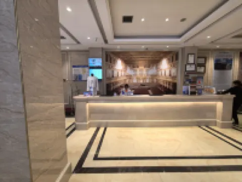 Jingfang E-sports Homestay (Central Square)