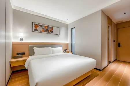 Jiudian Hotel (Lingao Fuluo Tianjie Bus Station Branch) Отели рядом с достопримечательностью «Lingao Confucian Temple»