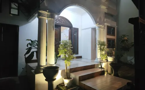Omah Tirtodipuran - Bintang 2