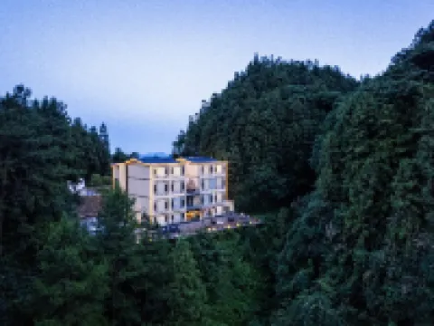 Flower Valley·Jianzhu Homestay (Zhangjiajie National Forest Park Branch) Hotels near Bailong Elevator