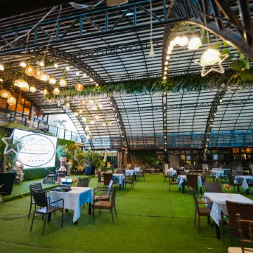 Casa Familia Hotel Restaurant Cafe & Events Place