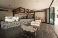 Fall in Love with the Nujiang River·Buladi Manor Hotel (Fugong Branch, Nujiang) - bar
