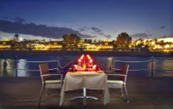 體驗奇洛賽高級酒店