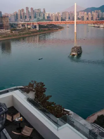 Wunianian Riverside Vacation Apartment (Jiefangbei Area Hong Ya Dong)
