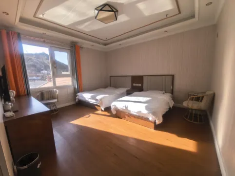 Luanping Longteng Farmhouse