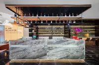 Weiting Residence Hotel (Shanghai Nanjing Road Pedestrian Street)
