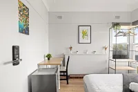 Quiet Rooms – Steps from Train & Shops - Pensionat
