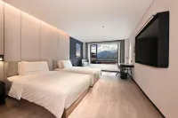 Nyingchi Motuo Lianhua Park Atour Hotel
