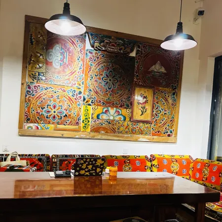 LiTang Xingye International Youth Hostel