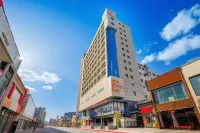 WOW Hotel, East of the Clock Tower Hotels in 