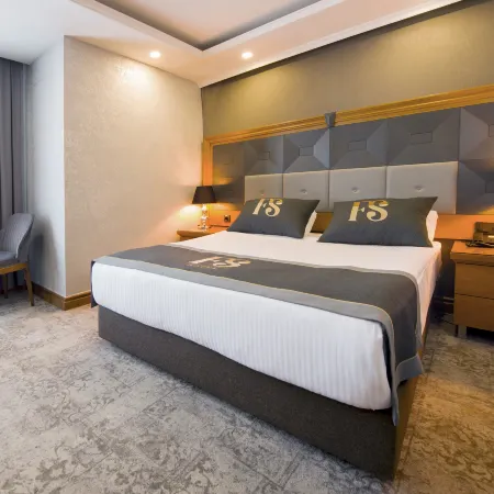 FOUR SEVEN HOTEL