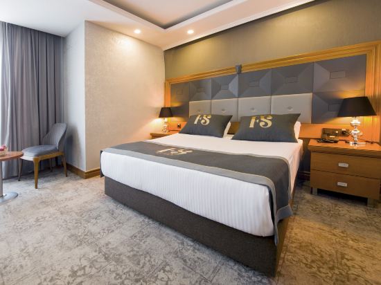 FOUR SEVEN HOTEL
