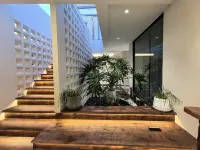 E-Dome hotel