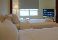 Manor Studio near CBD, 2 Twin Beds view Landmark81 Hotels near Binh Thanh