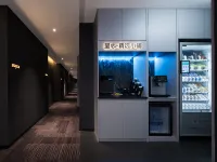 上呈·雲電競酒店（港城海爾工業園區店） 鄰近铁山坪的酒店