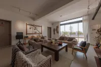 Floral Hotel · Bengbu Sanzhi Xiaolu Hotel