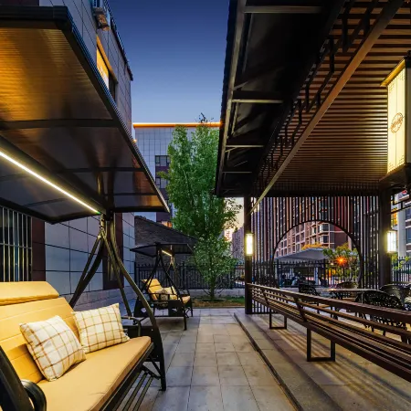 Jinxiang Courtyard-Style Resort Hotel (Datong Ancient City Beidu Street)