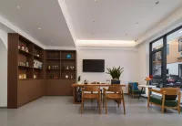 3 min walk · Jihe Homestay (Zhangjiajie Wulingyuan Landmark Gate) - 조식 운영
