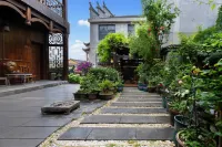 Xuanyuan Viewing Courtyard B&B (Furong Town Scenic Area Branch) Hotel a 