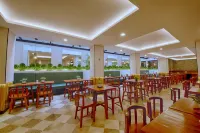 Hotel Henrico Kisad - Desayuno