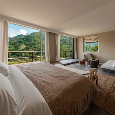 Qingdao Wusheng·Kangaroo Cliff Seaview Homestay (Qingshan Fishing Village, Laoshan Scenic Area) Hotels near Laoshan Mountain