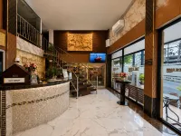 The Esse Hotel Pattaya - Bares