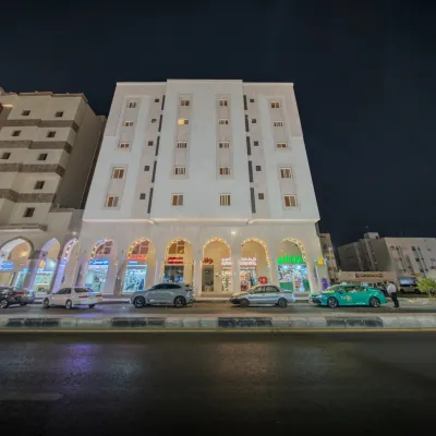 Al Fakhama Aldahbai Al-Shohada Hotels near Qiblatain Mosque