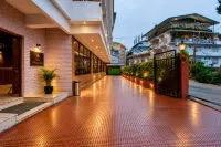 SPARROW CHIMINDA A-HERITAGE HOTEL MIDDLE PELLING - parking