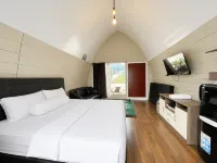 Glamping Assalam Syariah - Boutique