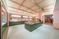 Orange Hotel (Sanya Qianguqing Haili Duty Free City Branch) - Family