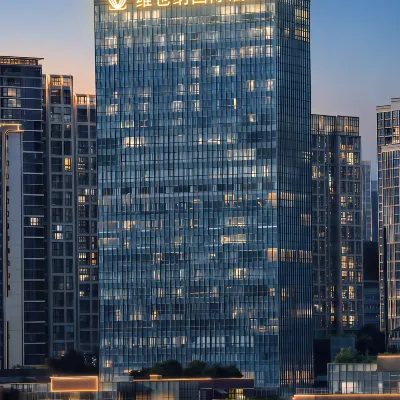 Vienna International Hotel (Chongqing Wanzhou Jiangnan Yixin Square Branch) Hotels near Wanzhou Wuqiao Airport