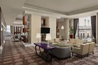 Luxury suites overlooking the Haram - at Hilton Suites Hotel - Airport Shuttle