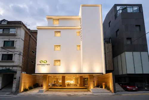 โรงแรม คอนเน็กเต็ด นนฮยอน - ที่มีสระว่ายน้ำ