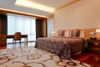 Grandis Hotel Kota Kinabalu - Rooftop Pools
