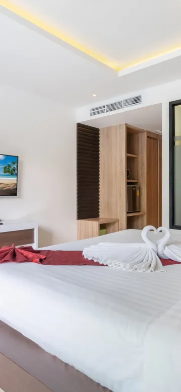 ห้องดีลักซ์ เตียงใหญ่ 1 เตียง