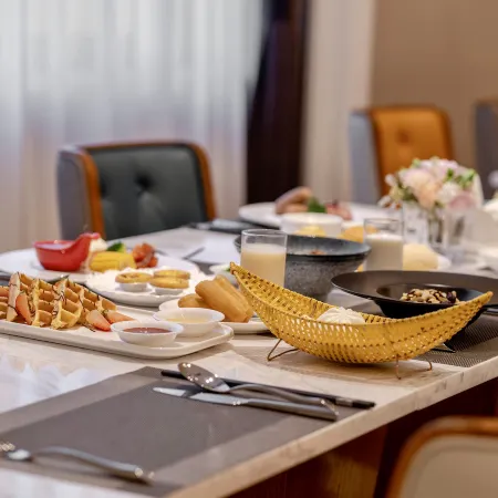 Golden Bauhinia Interstellar Hotel