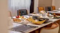Golden Bauhinia Interstellar Hotel - breakfast