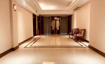 Super 8 Hotel Guang'an Linshui Longtai Shopping Mall