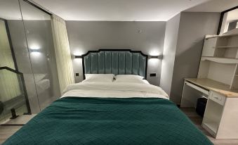 Luo Yipin Sky Hot Spring Apartment