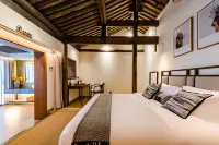 Floral Lux Hotel· Ningbo Heyuan Zhiye Hotel (Xikou Scenic Area)