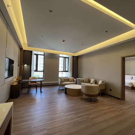 Ulanqab Taichang Intelligent Hotel（Wanda Store of Wulanchabu High-speed Railway Station)
