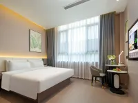 Atour X Hotel Chuxiong Yihai Park Hotels in Chuxiong City