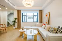 Weiman Boutique Homestay (Huzhou Changxing Taihu Longemont) - balcony