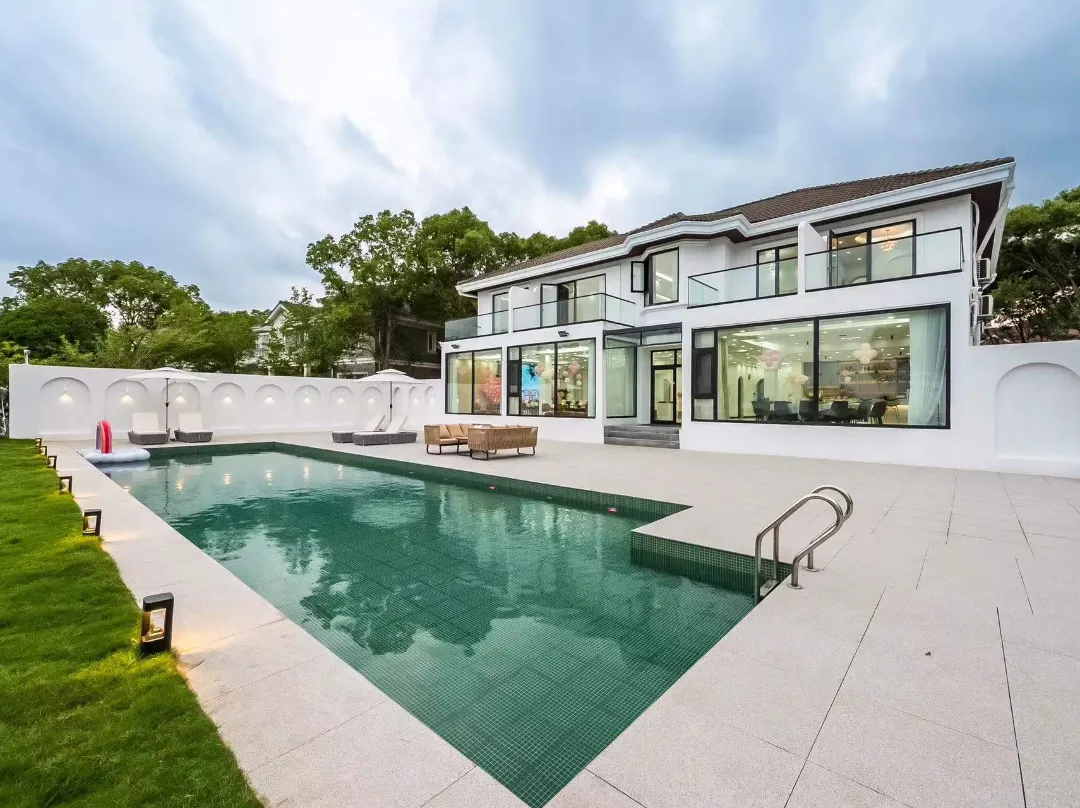 Dianshan Lake Jiuyue Shiguang · Lakeside Swimming Pool Party Resort Villa - Shanghai