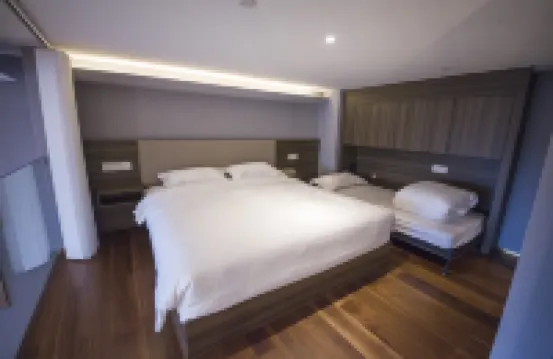 燦興輕夢公寓（騰瑞外灘灣廣濟橋店）