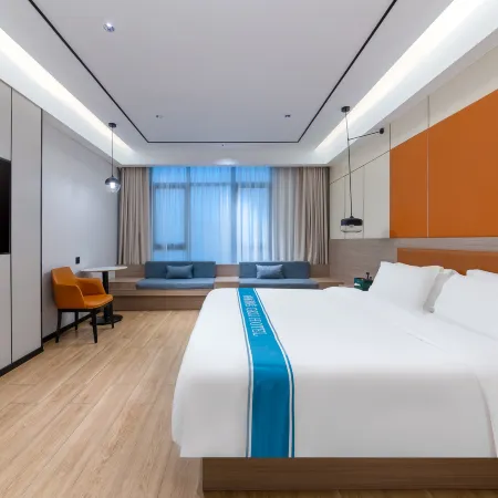 Yijia Hotel (Chengmai Jinjiang Qianqiu City Plaza)