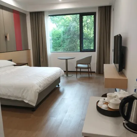 Qingqianliu Guesthouse