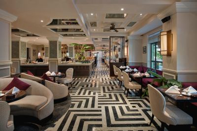 レストラン ホテル ロイヤル ホイアン Mギャラリーの写真