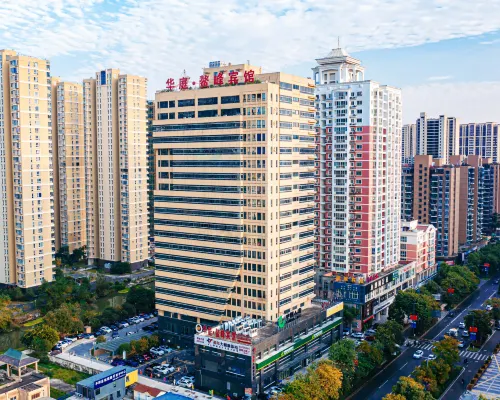 Huating·Aofeng Hotel (Pingyang Railway Station Yintai City Branch) Hotels in Pingyang County